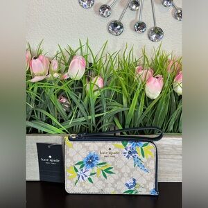 NWT Kate Spade Floral Wristlet - Blue and Green